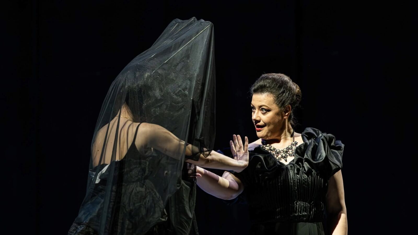 La Traviata — beeld 1